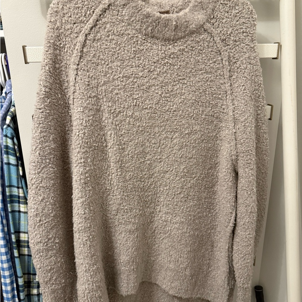 Cozy Women's Sweater in Cream